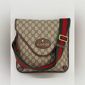 Gucci Neo Vintage Envelope Messenger GG Canvas Medium Bag